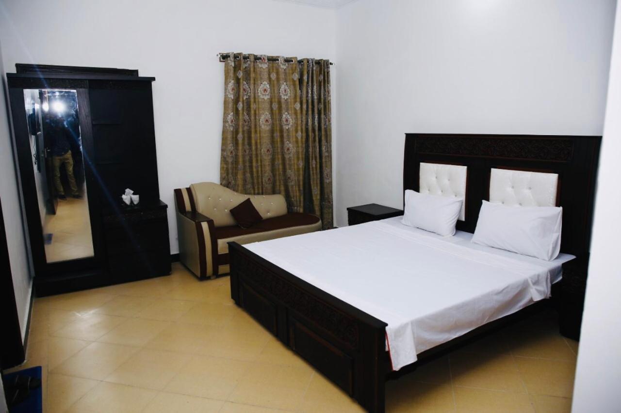 Lux Lounge Guest House Ісламабад Екстер'єр фото