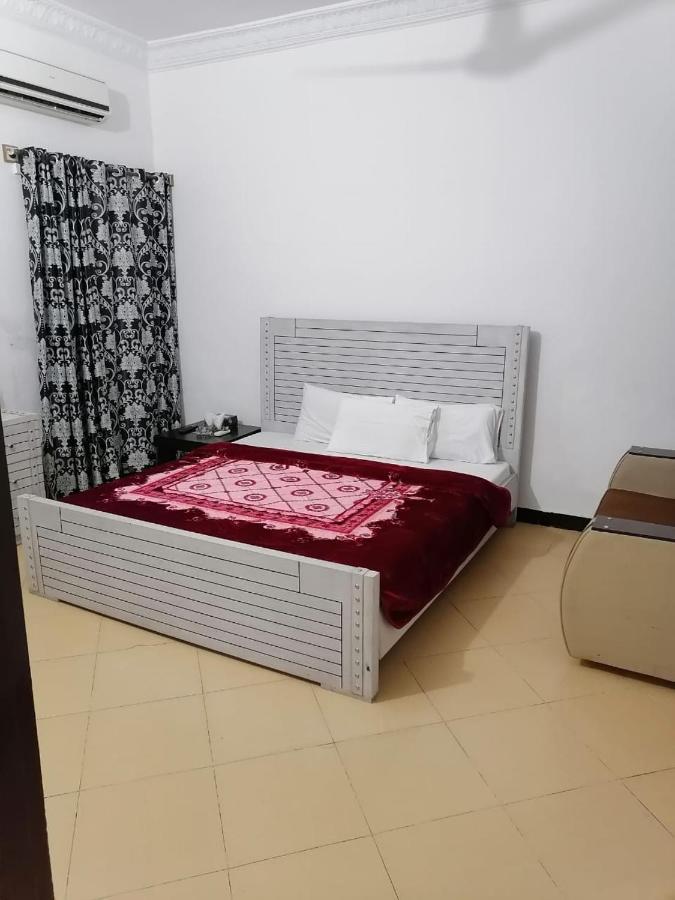 Lux Lounge Guest House Ісламабад Екстер'єр фото