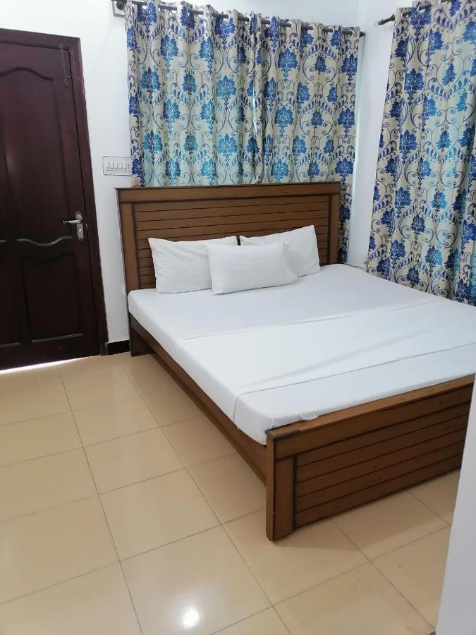 Lux Lounge Guest House Ісламабад Екстер'єр фото
